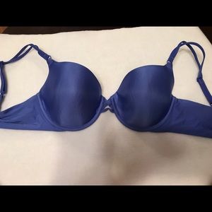 Bra 34D. Very cute styling and very sexy!